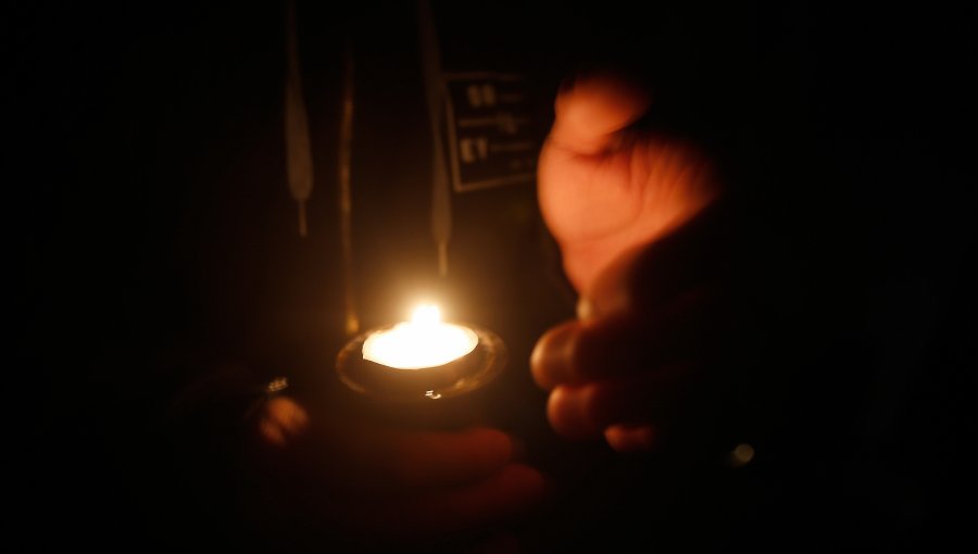 Cerca de 20 mil clientes se encuentran sin luz en las comunas de Puchuncaví y Zapallar