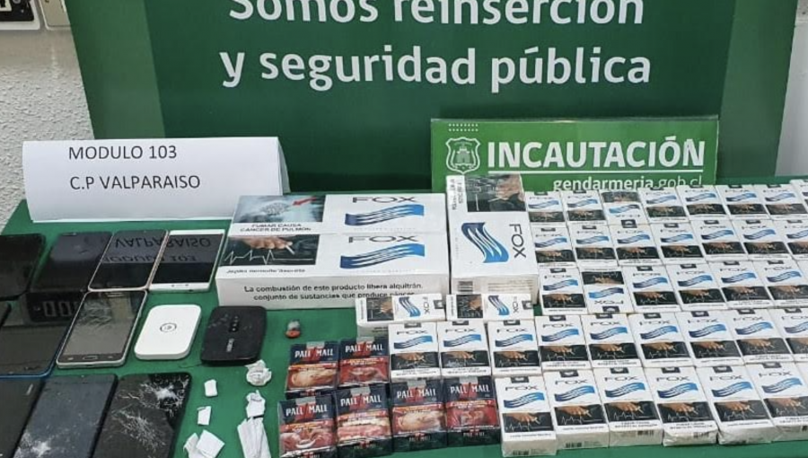 Allanamiento en la cárcel de Valparaíso permite el decomiso de 45 armas blancas, 19 papelillos de marihuana y 32 celulares