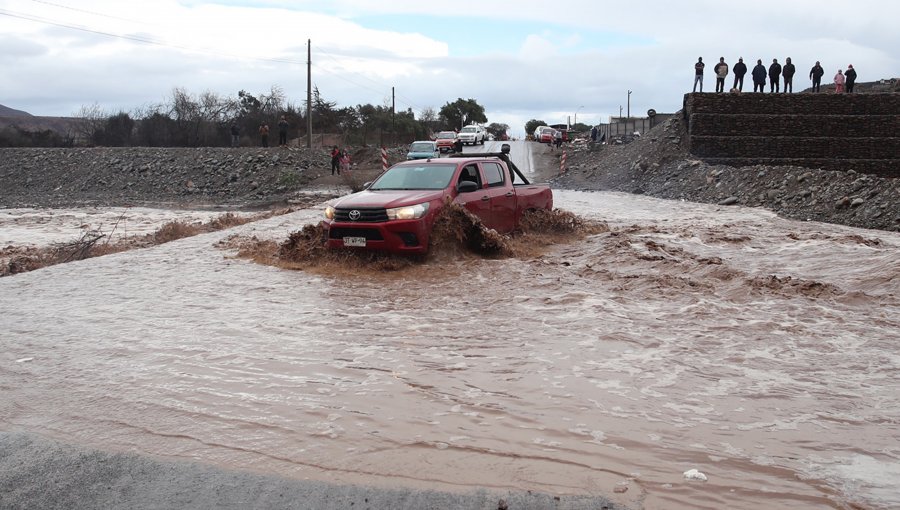 Alcalde aseguró que Coquimbo vive una situación "extremadamente compleja" por lluvias: "Nuestro capital humano y material ya no da abasto"