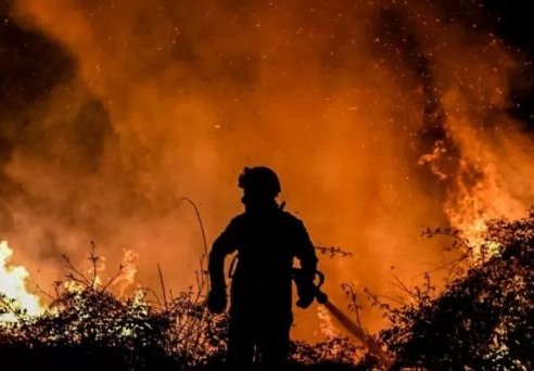 Qué son los incendios de sexta generación como los que arrasan ahora al sur de Europa