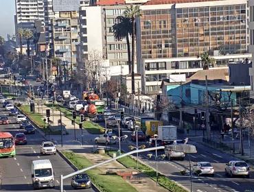 Emergencia en el centro de Viña del Mar: reportan humo desde el segundo piso de un edificio de calle Viana
