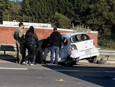 Suspendido el tránsito en la ruta Quintero - Puchuncaví por colisión de tres vehículos frente a planta de Codelco Ventanas