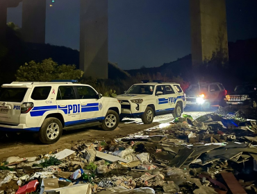 Brigada de Homicidios inicia pericias para establecer cómo desapareció el hombre hallado muerto en un tambor en Viña del Mar