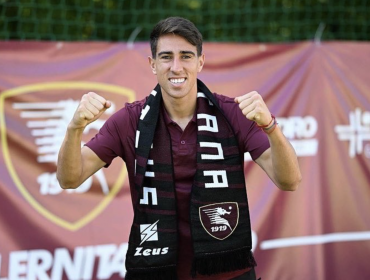 Diego Valencia fue presentado en la Salernitana de Italia: "Es un sueño llegar a una liga muy competitiva"