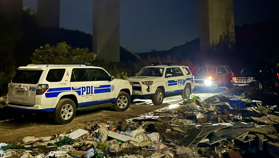 Brigada de Homicidios inicia pericias para establecer cómo desapareció el hombre hallado muerto en un tambor en Viña del Mar