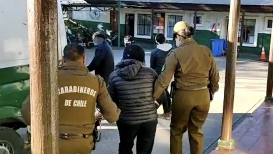 Tour delictual en Reñaca: Detienen a cinco delincuentes por robo de especies a una casa y hurto en un servicentro