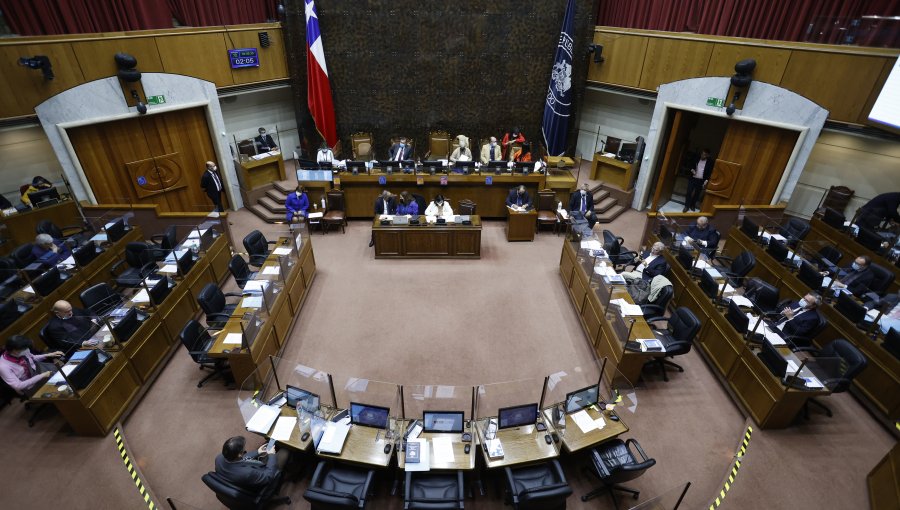 Senado inicia discusión de reforma que baja el quórum para modificar la Constitución