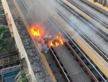 Trenes cancelados, pistas de aterrizaje derretidas e incendios: Los impactantes efectos de la ola de calor récord en Reino Unido
