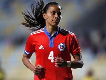 Mala noticia para la Roja: Francisca Lara dio positivo por Covid-19 y queda descartada para el duelo ante Colombia