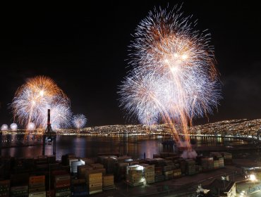 Valparaíso inicia proceso de licitación para show pirotécnico de Año Nuevo en el Mar 2023: también volvería la fiesta en plaza Sotomayor