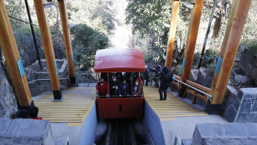 Funicular del Parque Metropolitano de Santiago reabre sus puertas tras dos años de reparaciones
