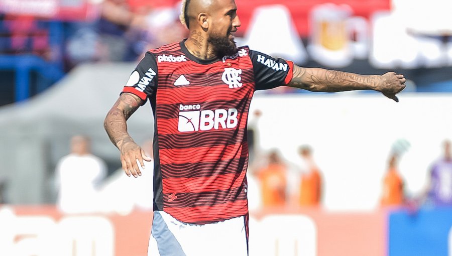 Arturo Vidal debutó en el Flamengo y fue clave en victoria ante Avaí