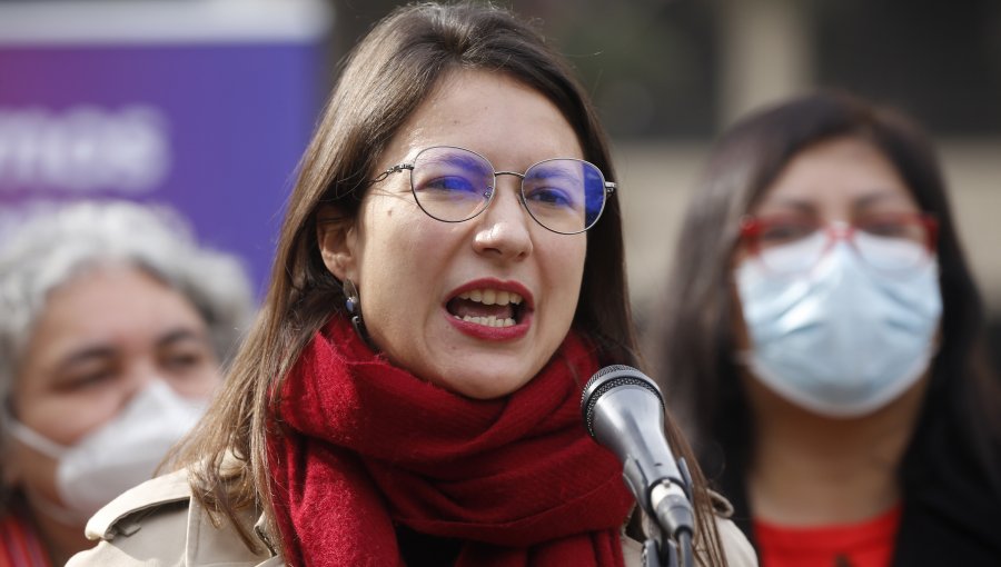 Alcaldesa por hechos violentos ocurridos en las últimas horas en Santiago: "Falta mucho del Gobierno y otras organizaciones"