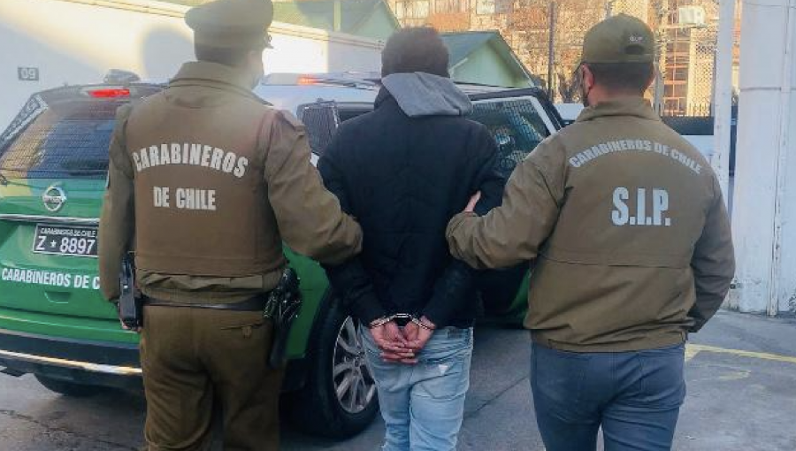 Detienen a hombre que habría participado en el robo de al menos dos locales comerciales del centro de Viña