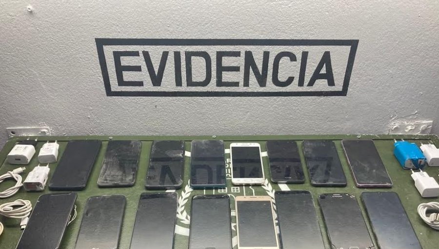 Gendarmes incautan celulares, drogas y armas desde cárceles de Valparaíso y Quillota