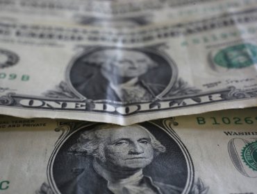 Estados Unidos entra en recesión y el dólar abre la jornada a la baja en Chile