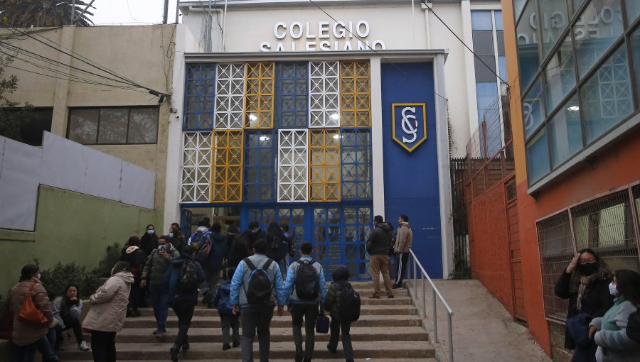 Estudiantes de enseñanza media del colegio Salesiano de Valparaíso atacaron e intentaron asaltar a dos de sus propios compañeros