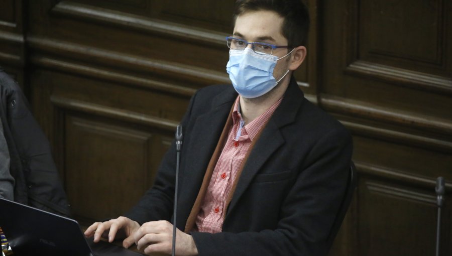 Contraloría pidió al Hospital Barros Luco informe sobre charla de Gaspar Domínguez por “eventual citación obligatoria con fines políticos”