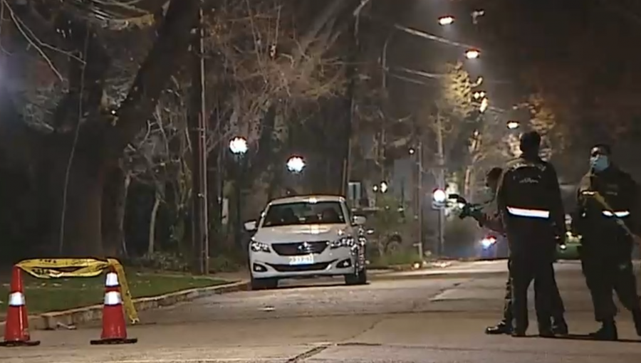 Reunión familiar termina en encerrona en Providencia: ocho delincuentes dispararon al aire y golpearon a dos hombres
