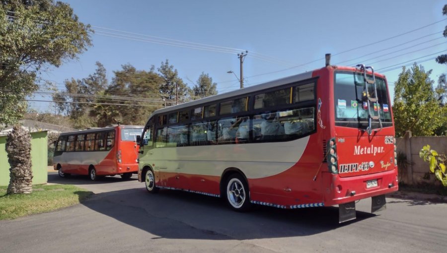 Conductores de microbuses del Gran Valparaíso denuncian a empresa de mantener millonaria deuda en pago de compensaciones
