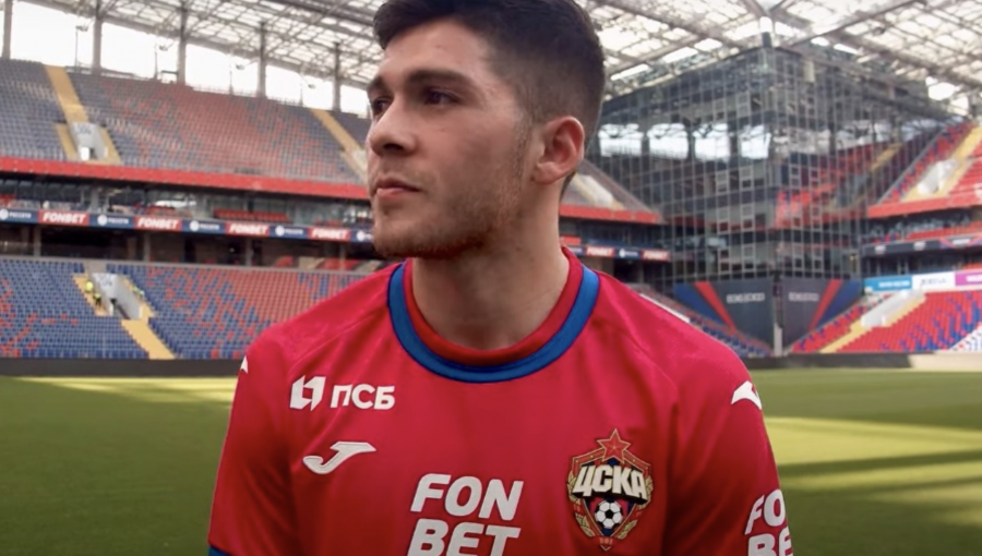 Víctor Felipe Méndez no pudo debutar en el CSKA de Moscú porque U. Española no entregó documento clave