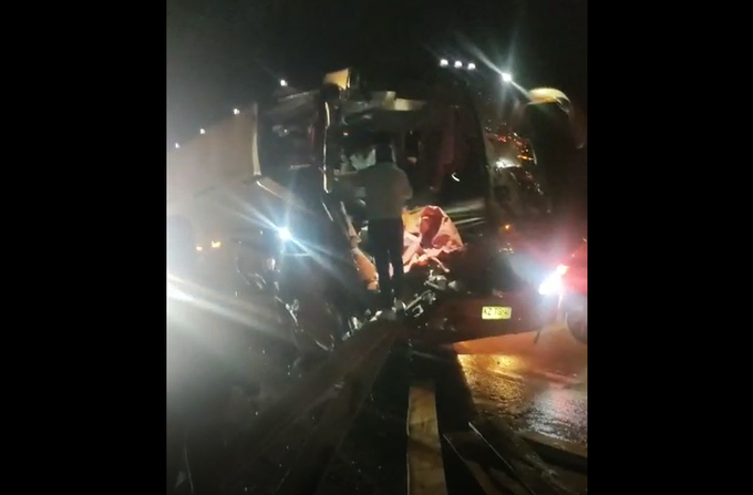Accidente en Ruta 68 con fallecidos: Un camión, un bus y un automóvil involucrados