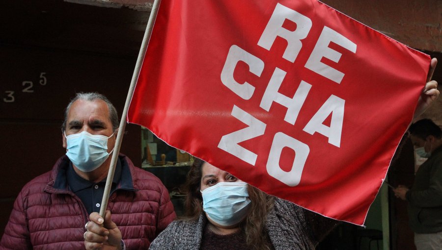 Senadores preparan camino para eventual triunfo del "Rechazo" y garantizar que exista un nuevo proceso constitucional