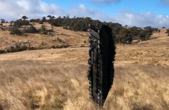 El raro hallazgo de restos carbonizados de una cápsula de SpaceX en una granja de Australia