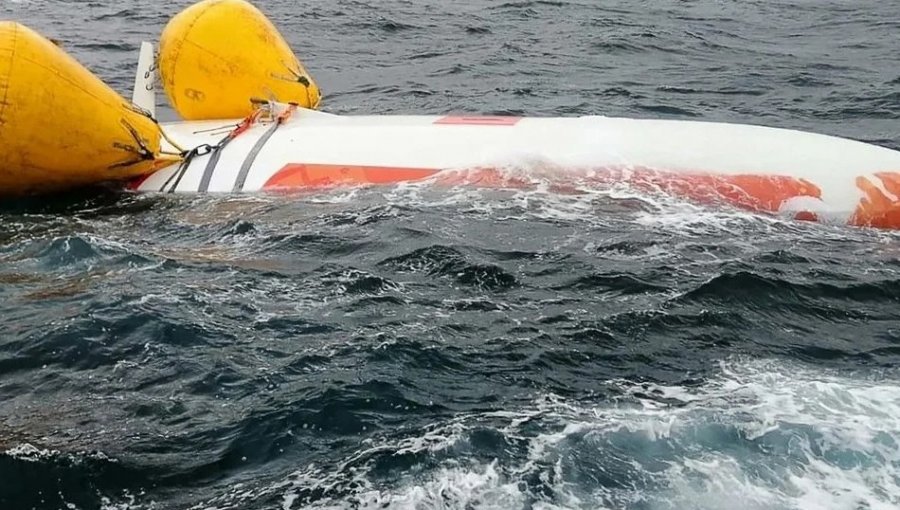 El hombre que logró sobrevivir 16 horas al naufragio de su barco en el océano Atlántico gracias a una burbuja de aire