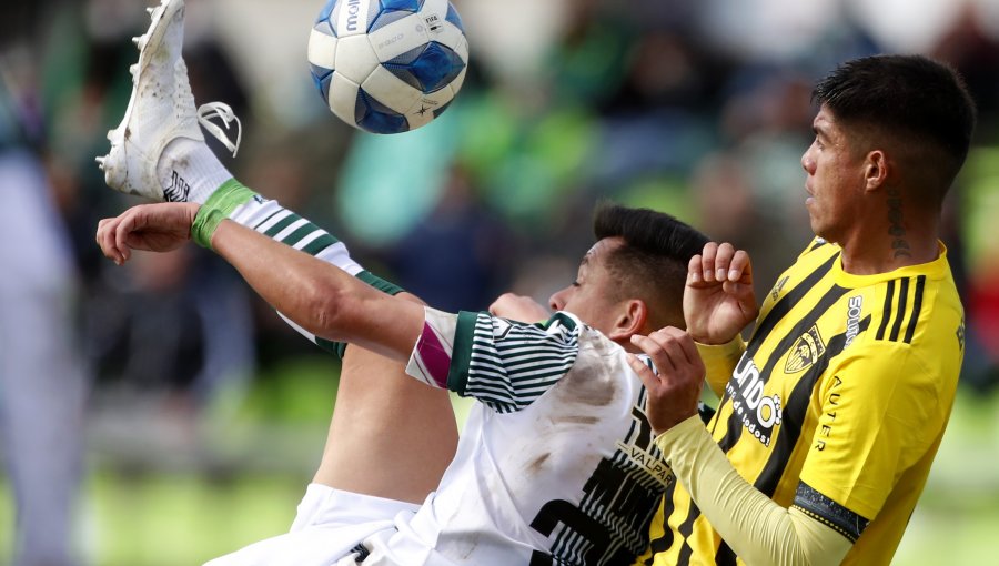 Santiago Wanderers y Fernández Vial empataron en entretenido partido en Playa Ancha