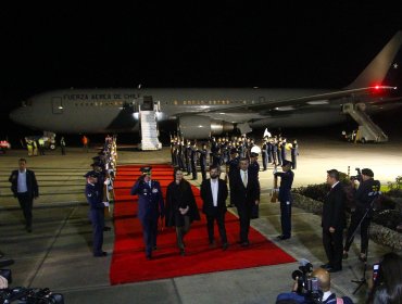 Presidente Gabriel Boric aterrizó en Colombia e inicia visita oficial para asistir a cambio de mando