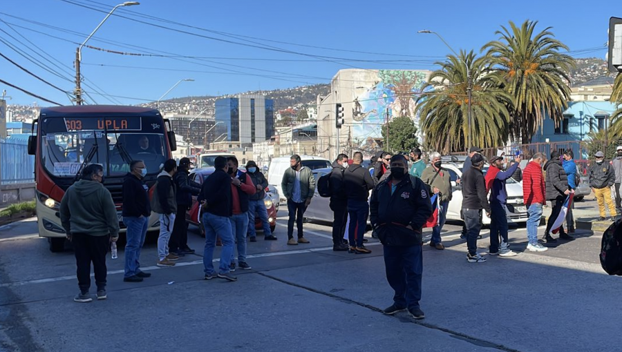 Pescadores protestaron contra la Empresa Portuaria de Valparaíso y acusaron a su directorio de desconocer fallo ambiental