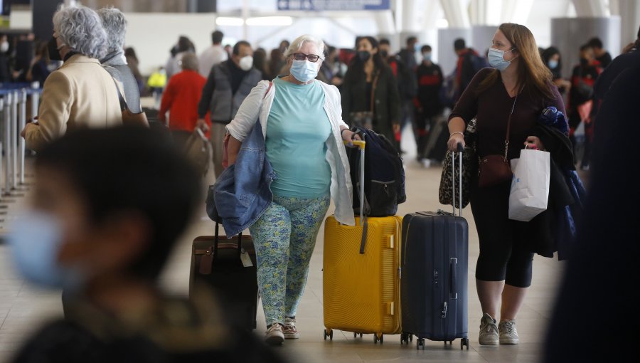 Ministerio de Salud pone fin a la homologación de vacunas para el ingreso de turistas a Chile