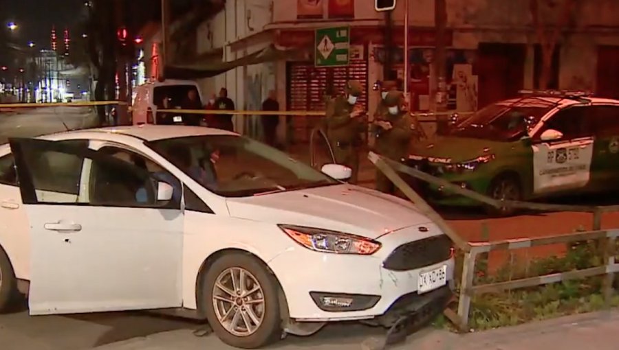Un hombre fue asesinado a tiros al interior de un automóvil en Estación Central