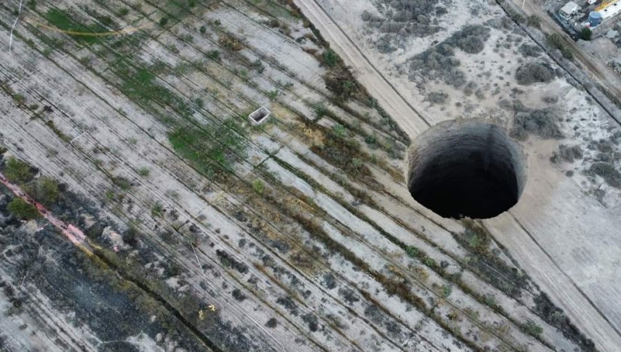 SMA dictó medidas contra minera por socavón en Tierra Amarilla: detectó que "se estaría realizando una sobre-extracción de material"