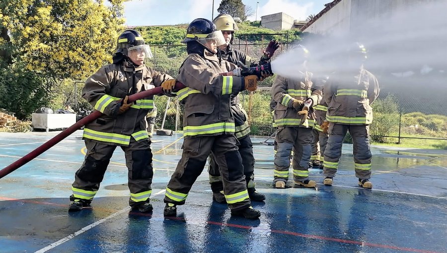 Gendarmes de la región de Valparaíso fueron capacitados sobre comportamiento del fuego y riesgos asociados a incendios en cárceles
