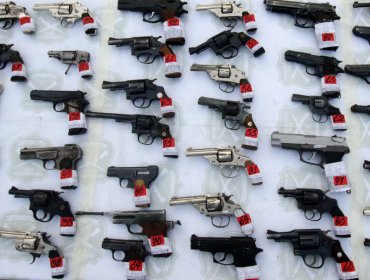 Carabineros ha incautado más de 2 mil armas de fuego en lo que va del año: 2.015 detenidos por infracción a la Ley de Armas
