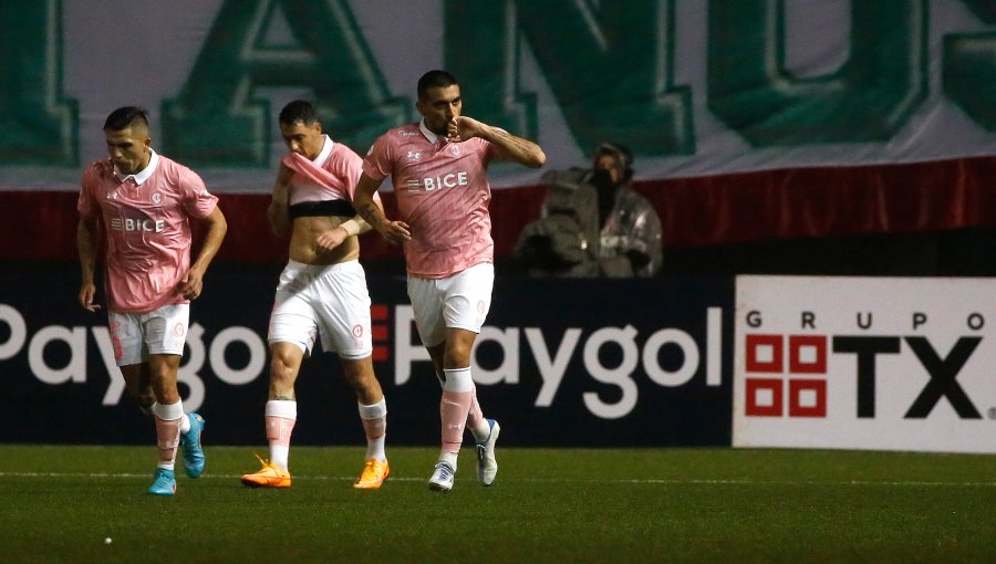 La UC derrotó en un exigente partido a Audax Italiano por la ida de los octavos de Copa Chile