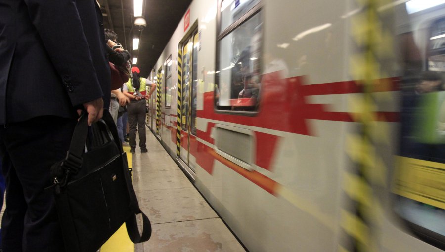 Metro restablece el servicio en las cinco estaciones de Línea 2 que estaban cerradas tras descarrilamiento