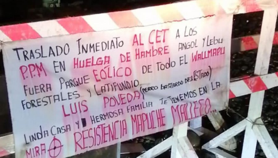 Gobierno condena "enérgicamente" amenazas contra alcaide de cárcel de Angol por lienzo en ataque incendiario