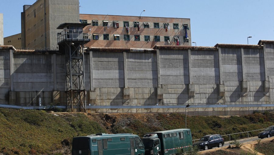 Allanamiento en el módulo que habita el líder del Tren de Aragua en la cárcel de Valparaíso permitió incautar cuatro teléfonos celulares