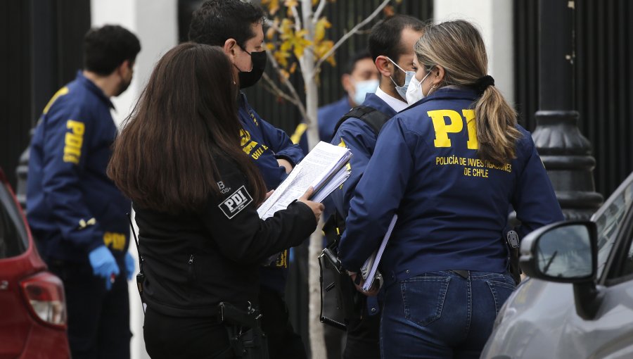 En internación provisoria quedó adolescente que apuñaló a otro afuera del Liceo Barón de Valparaíso: víctima está con riesgo vital