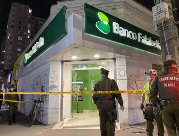Solitario delincuente que se hizo pasar por cliente robó $260 millones de un banco en San Miguel