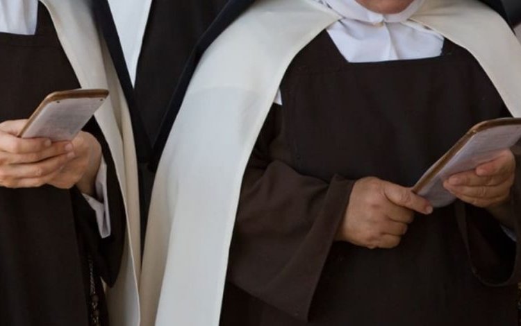 Obispo auxiliar de Santiago pide a Carmelitas Descalzas de San José de Maipo aclarar que están en contra del aborto tras apoyar al Apruebo