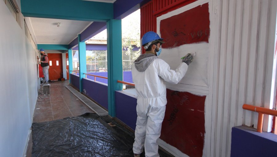 Intervienen tres escuelas municipales de Viña del Mar para mejorar la infraestructura y habitabilidad de sus estudiantes