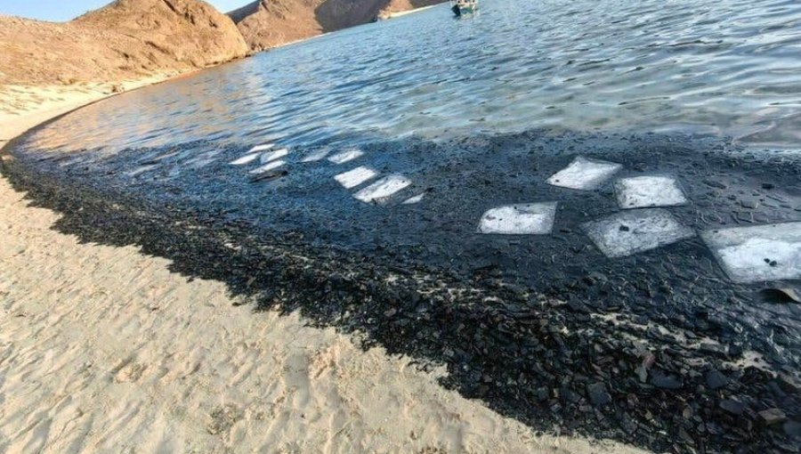 Balandra: La "playa más bonita de México" que pasó del color turquesa a negro