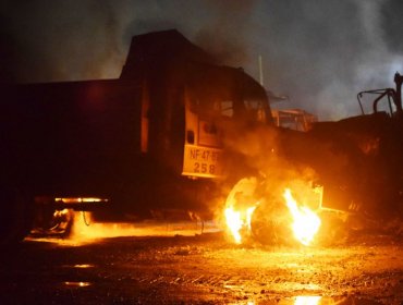 Antisociales ingresaron a fundo en Mulchén y quemaron dos tractores: es el tercer ataque incendiario tras detención de Héctor Llaitul