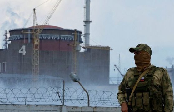 Inquietud internacional luego de que la central nuclear de Zaporiyia quedara temporalmente desconectada de la red eléctrica de Ucrania