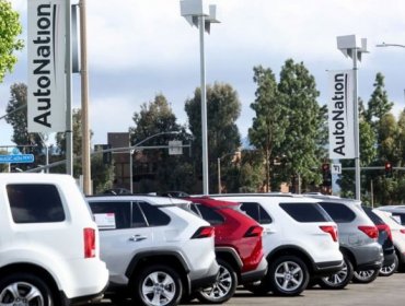 "Es un momento histórico": California prohíbe la venta de autos nuevos de gasolina a partir de 2035
