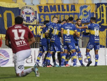 Everton le pasa por encima a Deportes La Serena y escala momentáneamente a la sexta posición